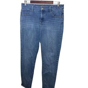 Chico's | So Slimming Ankle Jeans | Sz 1.5